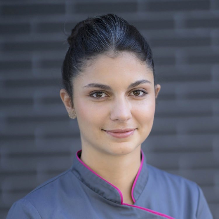 Emilie Assistante Dentaire